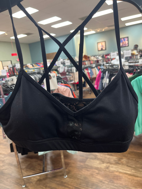 Vist Large View of Product Image Which is Used Alo Yoga Sports Bra XS-0/2