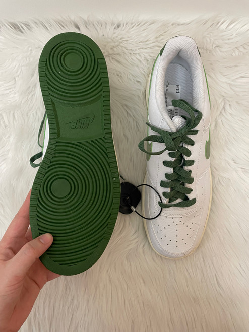 Used Nike Mens Athletic Shoes 9.5 60053-S000598669 Vist Large View of Product Image Which is Used Nike Mens Athletic Shoes 9.5