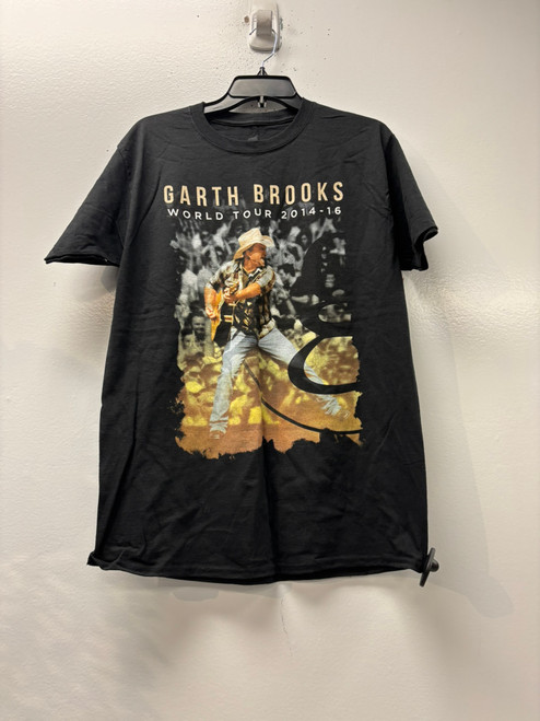 Used GARTH BROOKS T-Shirt M-8/10 60130-S000228312 Vist Large View of Product Image Which is Used GARTH BROOKS T-Shirt M-8/10