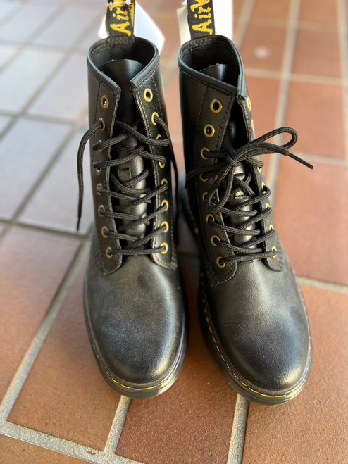 Used Dr.Martens Ankle Boots 9 60085-S000340758 Vist Large View of Product Image Which is Used Dr.Martens Ankle Boots 9