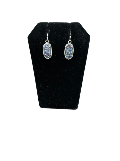 Vist Large View of Product Image Which is Used Kendra Scott Earrings
