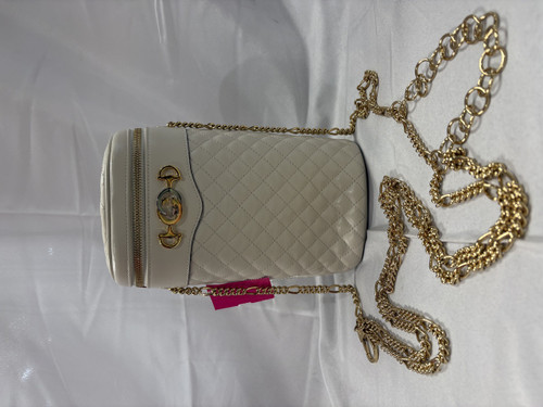 Used Gucci Zumi Handbag 60067-S000767502 Vist Large View of Product Image Which is Used Gucci Zumi Handbag