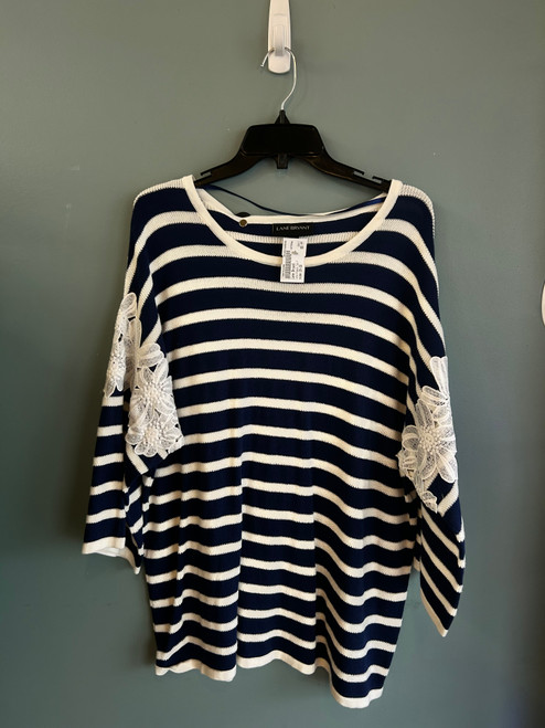 Vist Large View of Product Image Which is Used Lane Bryant Long Sleeve Top 1X-18