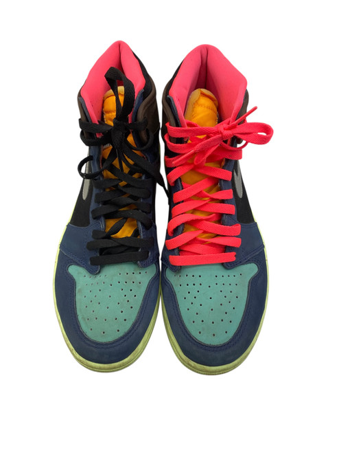 Vist Large View of Product Image Which is Used Nike Mens Athletic Shoes 9.5