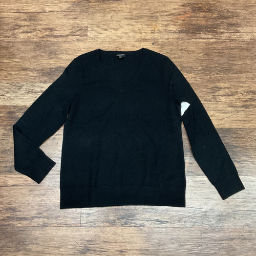 Used Talbots Lightweight Sweater M-8/10 60004-S000635517 Vist Large View of Product Image Which is Used Talbots Lightweight Sweater M-8/10