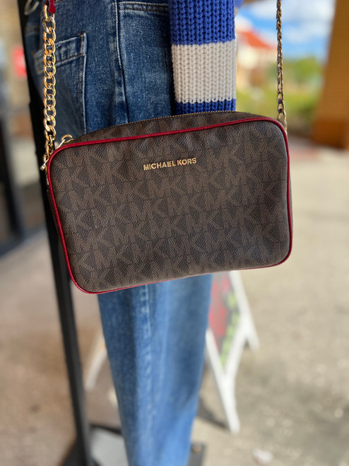 Used Michael Michael Kors Wristlet 60085-S000340940 Vist Large View of Product Image Which is Used Michael Michael Kors Wristlet