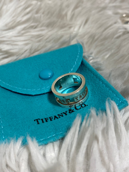 Vist Large View of Product Image Which is Used Tiffany & Co. Ring
