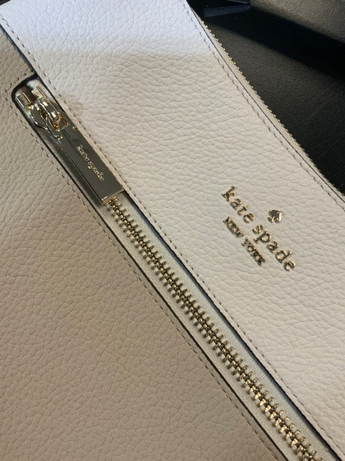 Used Kate Spade New York Large Leather Handbag 60126-S000407534 Vist Large View of Product Image Which is Used Kate Spade New York Large Leather Handbag