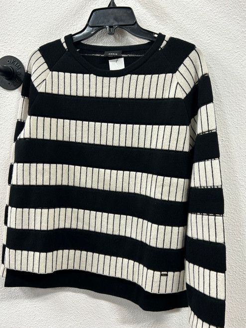 Vist Large View of Product Image Which is Used Akris Heavyweight Sweater S-4/6