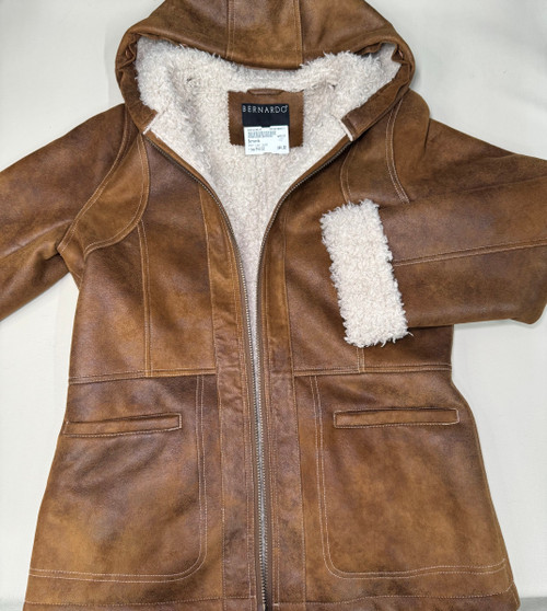 Vist Large View of Product Image Which is Used Bernardo Short Light Jacket M-8/10