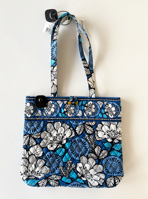 Vist Large View of Product Image Which is Used Vera Bradley Large Handbag