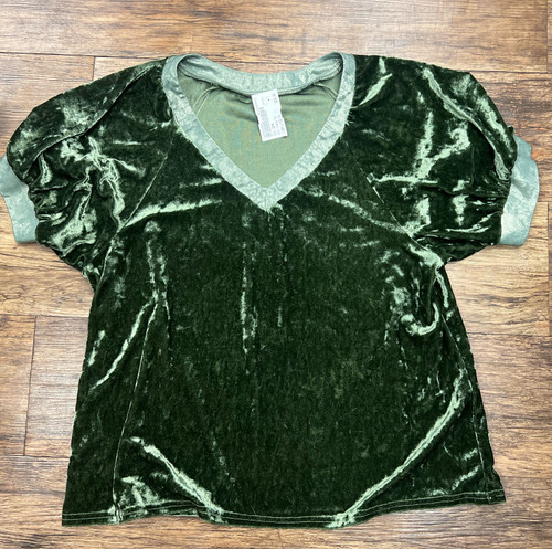 Vist Large View of Product Image Which is Used Ivy Jane Short Sleeve Top L-12/14