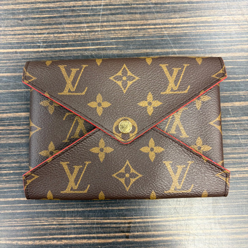 Used Louis Vuitton Leather Wallet 60129-S000524228 Vist Large View of Product Image Which is Used Louis Vuitton Leather Wallet