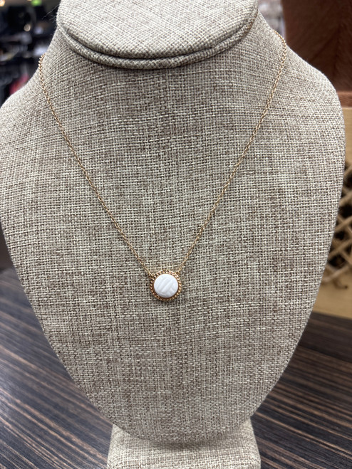 Used Kendra Scott Necklace 60032-S000654948 Vist Large View of Product Image Which is Used Kendra Scott Necklace