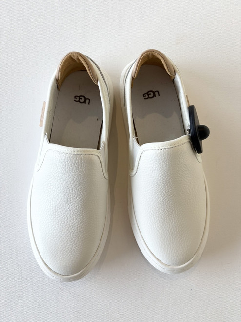 Vist Large View of Product Image Which is Used Unbranded Flats 5