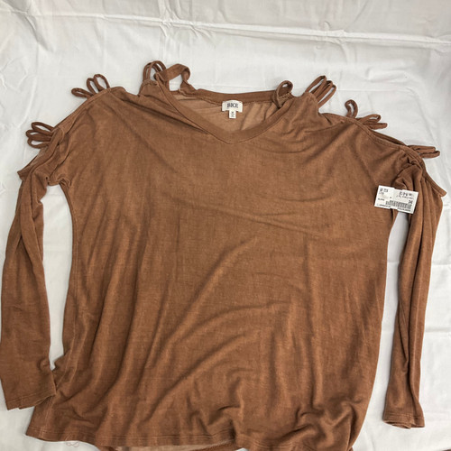 Vist Large View of Product Image Which is Used BKE Long Sleeve Top M-8/10