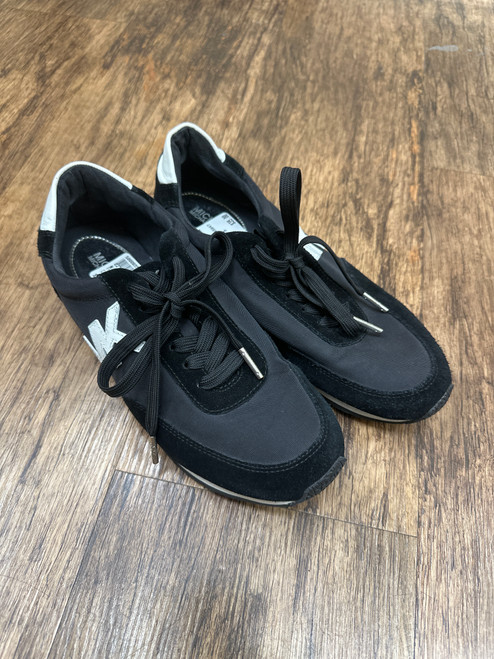 Used Michael Michael Kors Casual Shoes 7.5 60032-S000655452 Vist Large View of Product Image Which is Used Michael Michael Kors Casual Shoes 7.5