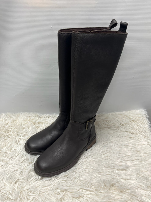 Used Ugg Outerwear Boots 7.5 60132-S000117364 Vist Large View of Product Image Which is Used Ugg Outerwear Boots 7.5