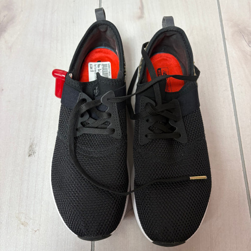 Used New Balance Performance Shoes 9 60093-S000373033 Vist Large View of Product Image Which is Used New Balance Performance Shoes 9