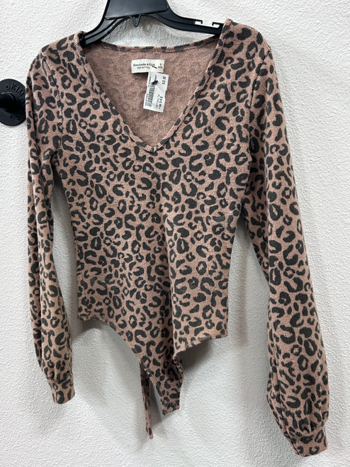 Vist Large View of Product Image Which is Used Unbranded Long Sleeve Top S-4/6