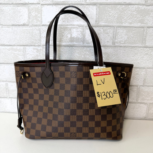 Vist Large View of Product Image Which is Used Louis Vuitton Large Leather Handbag