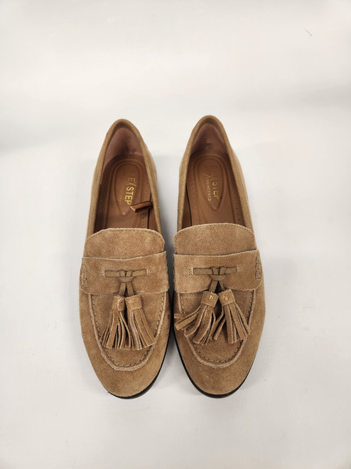 Used G.H. Bass & Co. Low Heels 7 60027-S001387346 Vist Large View of Product Image Which is Used G.H. Bass & Co. Low Heels 7