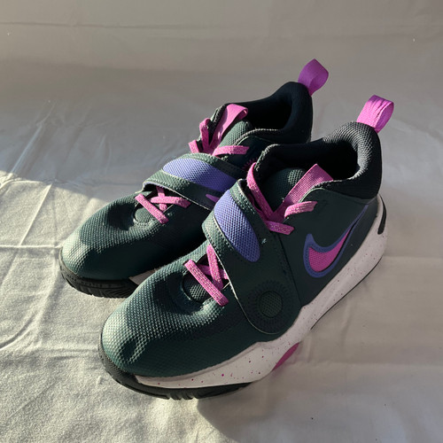 Vist Large View of Product Image Which is Used Nike Performance Shoes 7