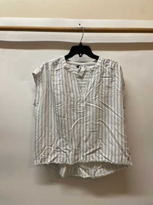 Vist Large View of Product Image Which is Used Splendid Sleeveless Top M-8/10