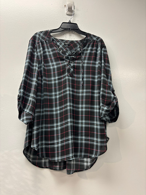 Vist Large View of Product Image Which is Used Torrid Short Sleeve Top 3X-22