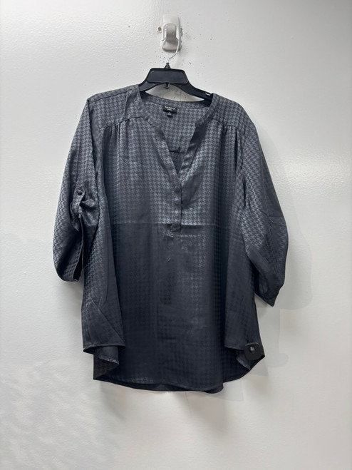 Used Torrid Short Sleeve Top 3X-22 60130-S000230053 Vist Large View of Product Image Which is Used Torrid Short Sleeve Top 3X-22