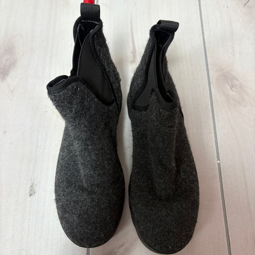 Vist Large View of Product Image Which is Used Aerosoles Ankle Boots 8.5