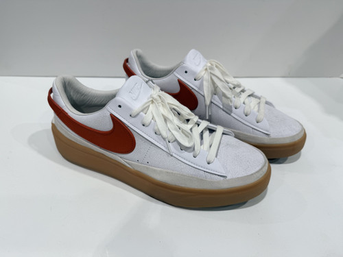 Vist Large View of Product Image Which is Used Nike Performance Shoes 12