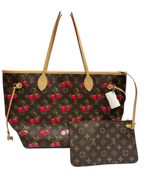 Vist Large View of Product Image Which is Used Louis Vuitton Xlarge Leather Handbag