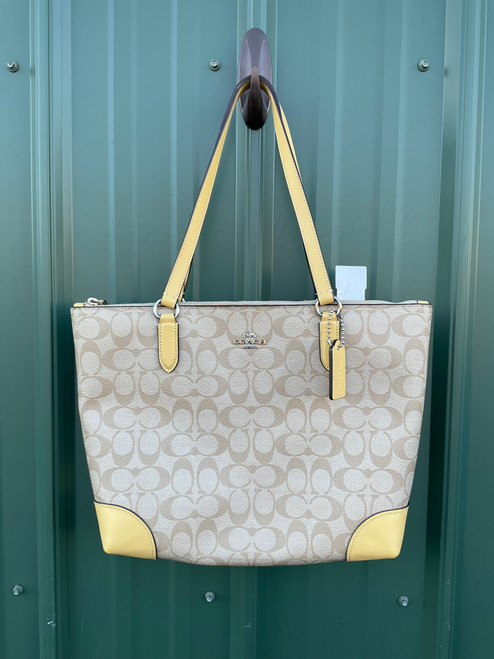 Vist Large View of Product Image Which is Used Coach Large Leather Handbag