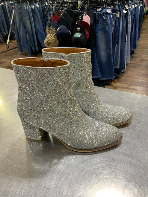 Vist Large View of Product Image Which is Used Unbranded Ankle Boots 9