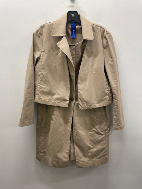 Vist Large View of Product Image Which is Used Tan Kit & Ace Long Light Jacket S-4/6