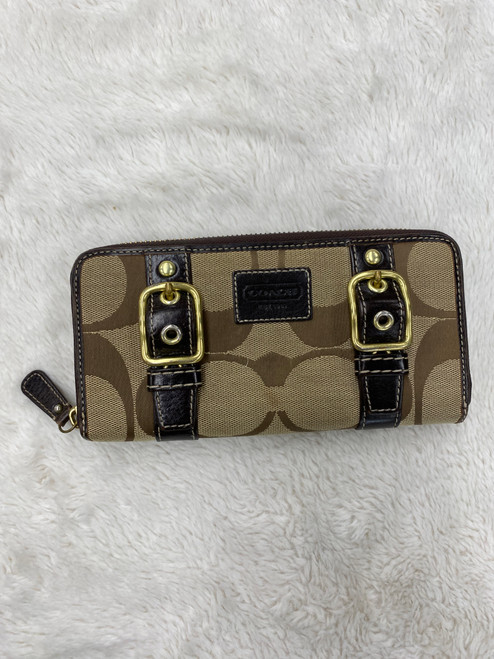 Vist Large View of Product Image Which is Used Coach Wallet