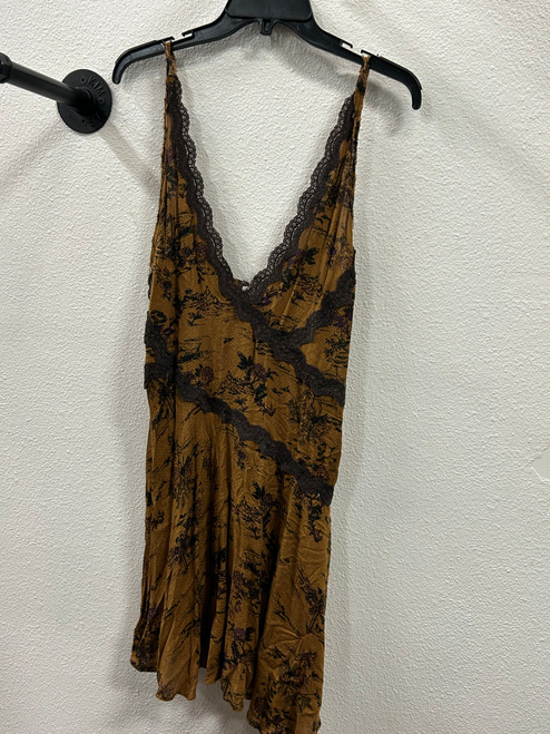 Vist Large View of Product Image Which is Used Free People Short Dress B M-8/10