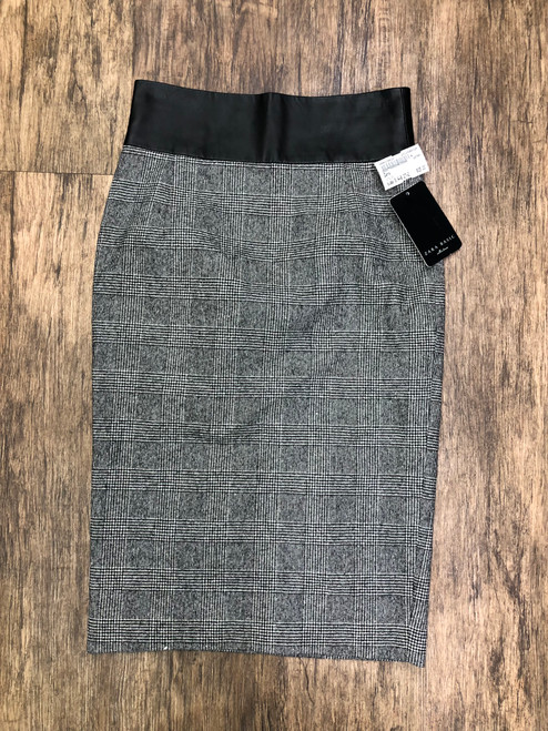 Vist Large View of Product Image Which is Used Zara Long Skirt S 4-6/27-28