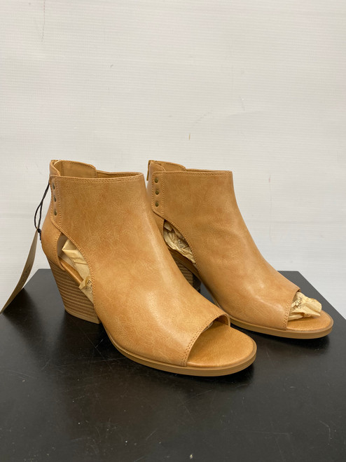 Vist Large View of Product Image Which is Used Frye Dress Sandals 10