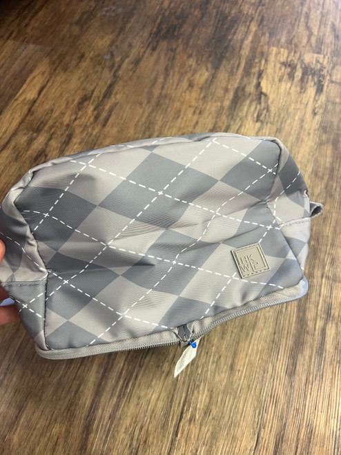 Vist Large View of Product Image Which is NWT packable pouch 