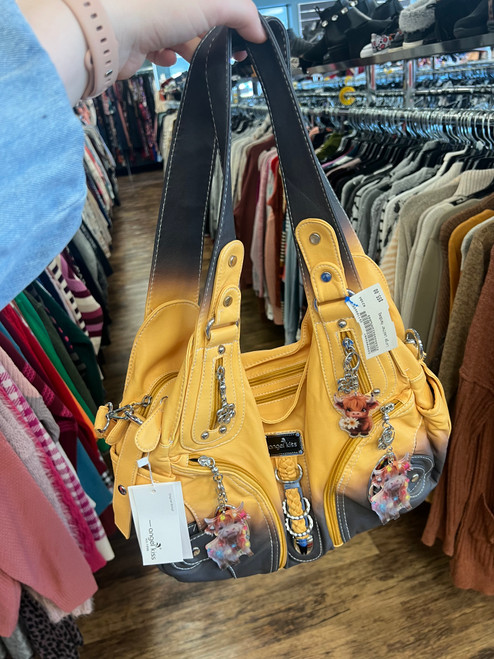 Vist Large View of Product Image Which is Used Unbranded Large Leather Handbag