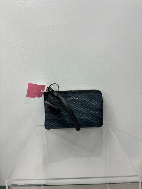 Vist Large View of Product Image Which is Used Coach Wristlet