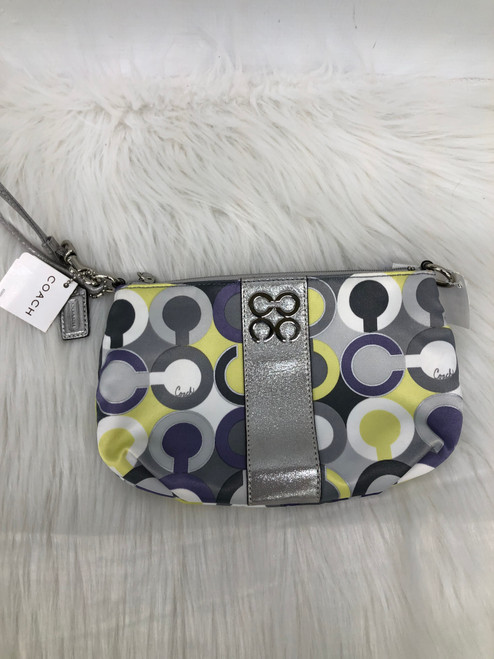 Vist Large View of Product Image Which is Used Coach Wristlet