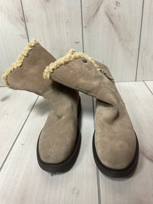 Vist Large View of Product Image Which is Used Clarks Ankle Boots 9