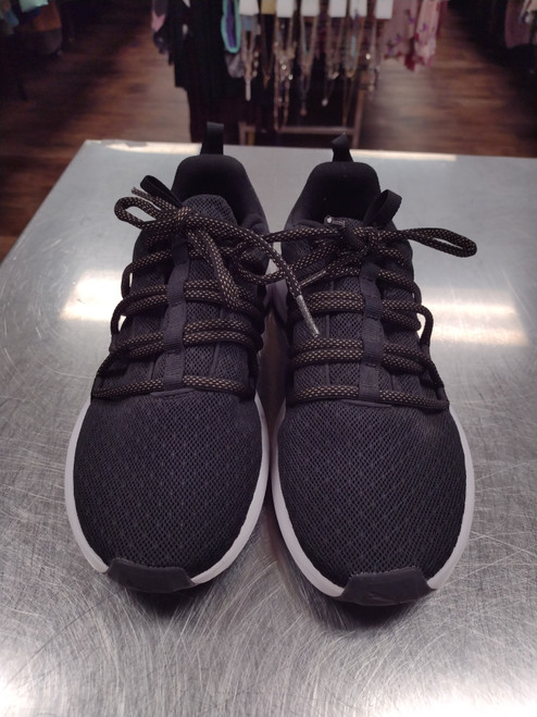 Vist Large View of Product Image Which is Used Puma Casual Shoes 7.5