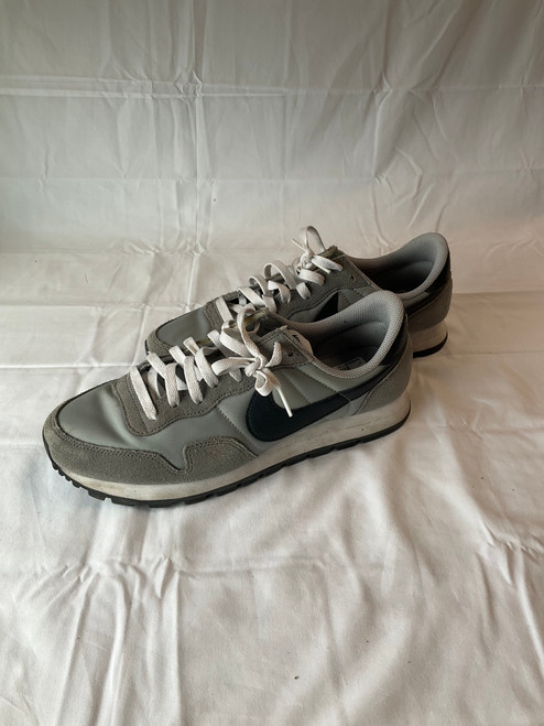 Vist Large View of Product Image Which is Used Nike Mens Athletic Shoes 10