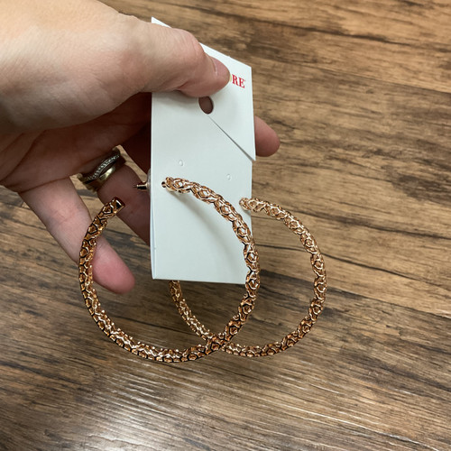 Vist Large View of Product Image Which is Used Kendra Scott Earrings