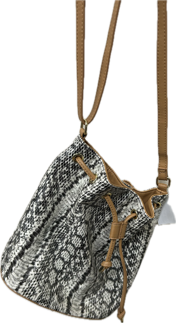 Vist Large View of Product Image Which is Used Jaclyn Smith Small Leather Handbag