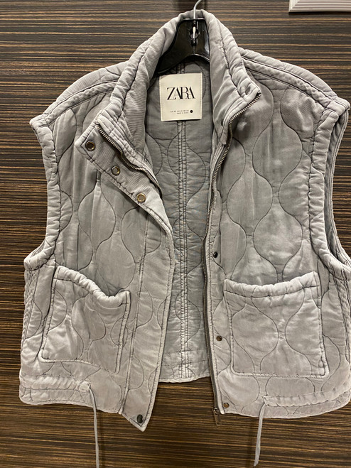 Vist Large View of Product Image Which is Used Zara Lightweight Vest XS-0/2